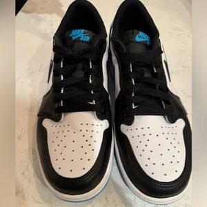 Air Jordan 1 Retro Low size 9 Men’s shoes